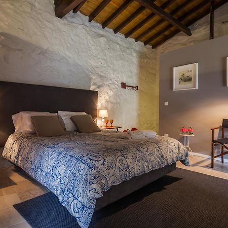 1720 Quinta Da Cancela - Winery & Farmhouse Guimaraes Bagian luar foto