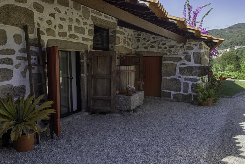 1720 Quinta Da Cancela - Winery & Farmhouse Guimaraes Bagian luar foto