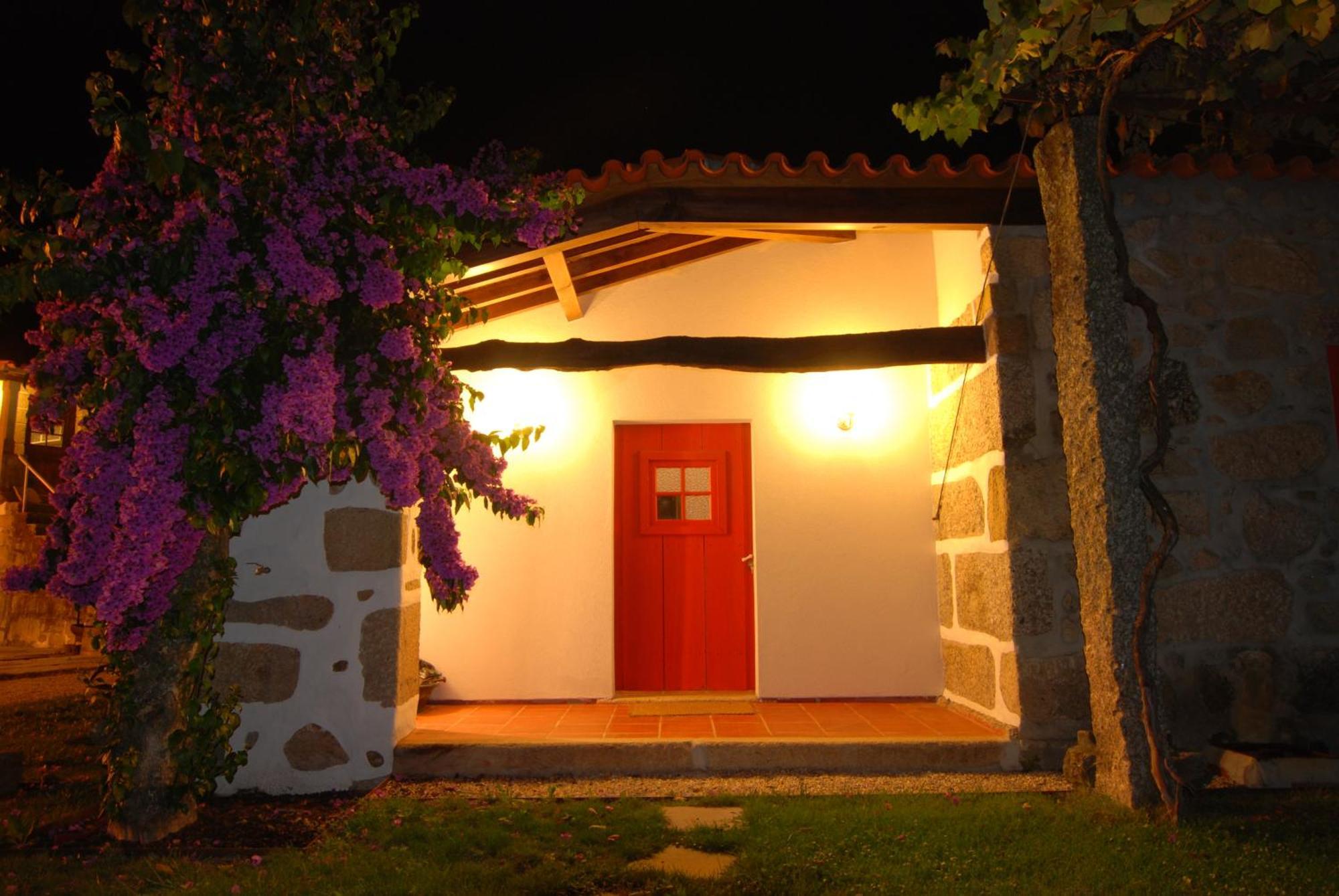 1720 Quinta Da Cancela - Winery & Farmhouse Guimaraes Bagian luar foto