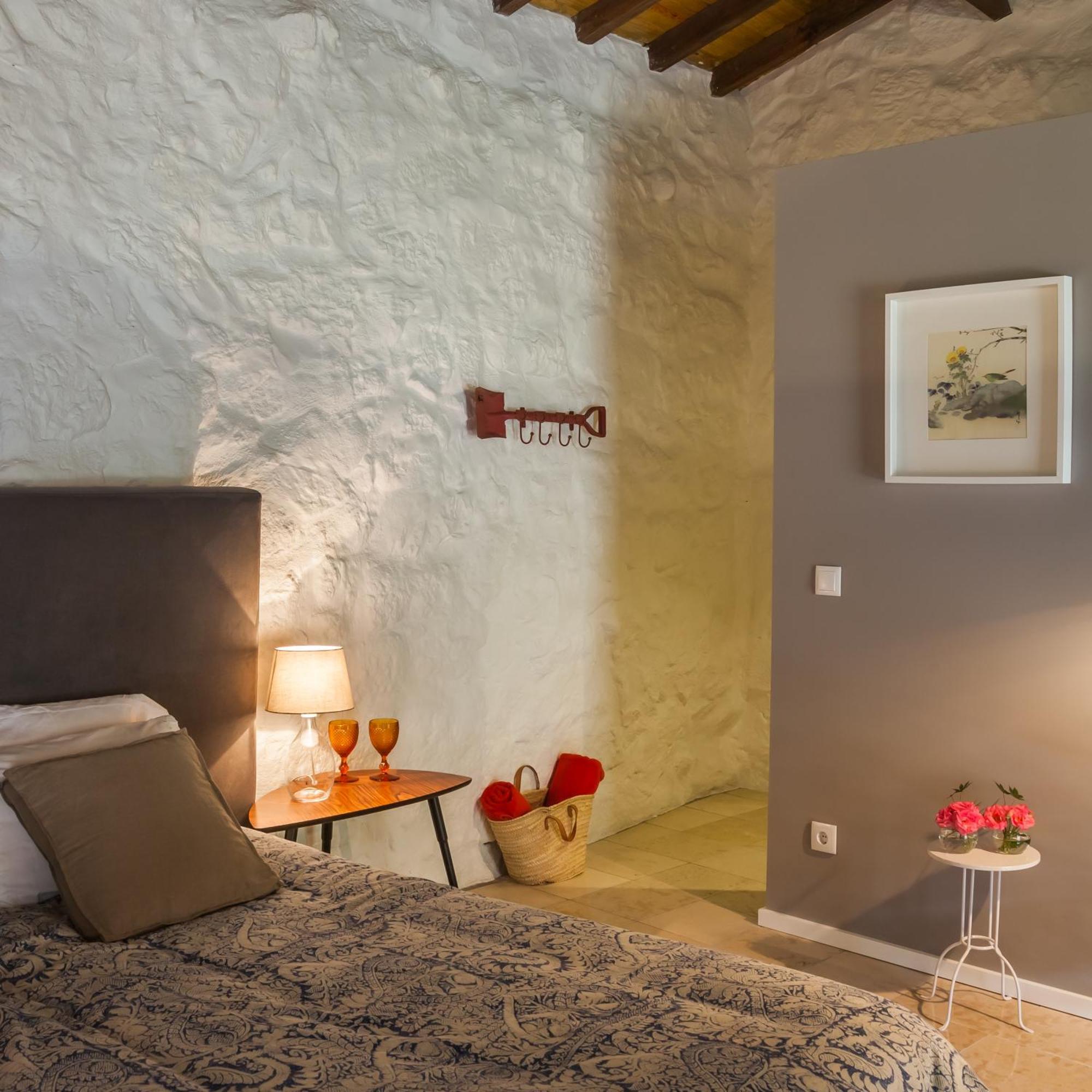1720 Quinta Da Cancela - Winery & Farmhouse Guimaraes Bagian luar foto