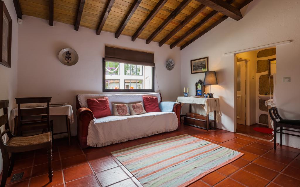 1720 Quinta Da Cancela - Winery & Farmhouse Guimaraes Ruang foto